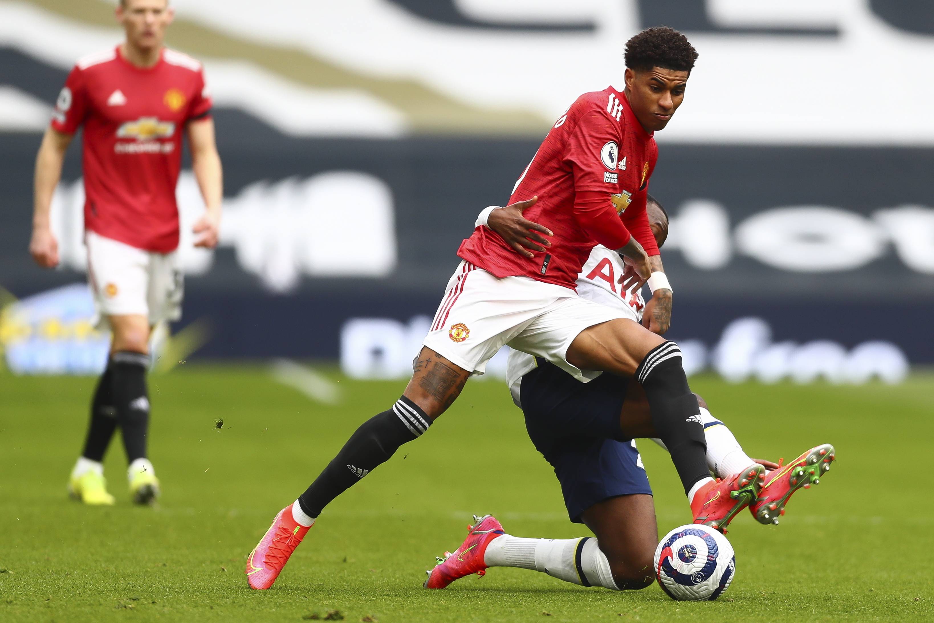 讨论了一系 讨论了一系