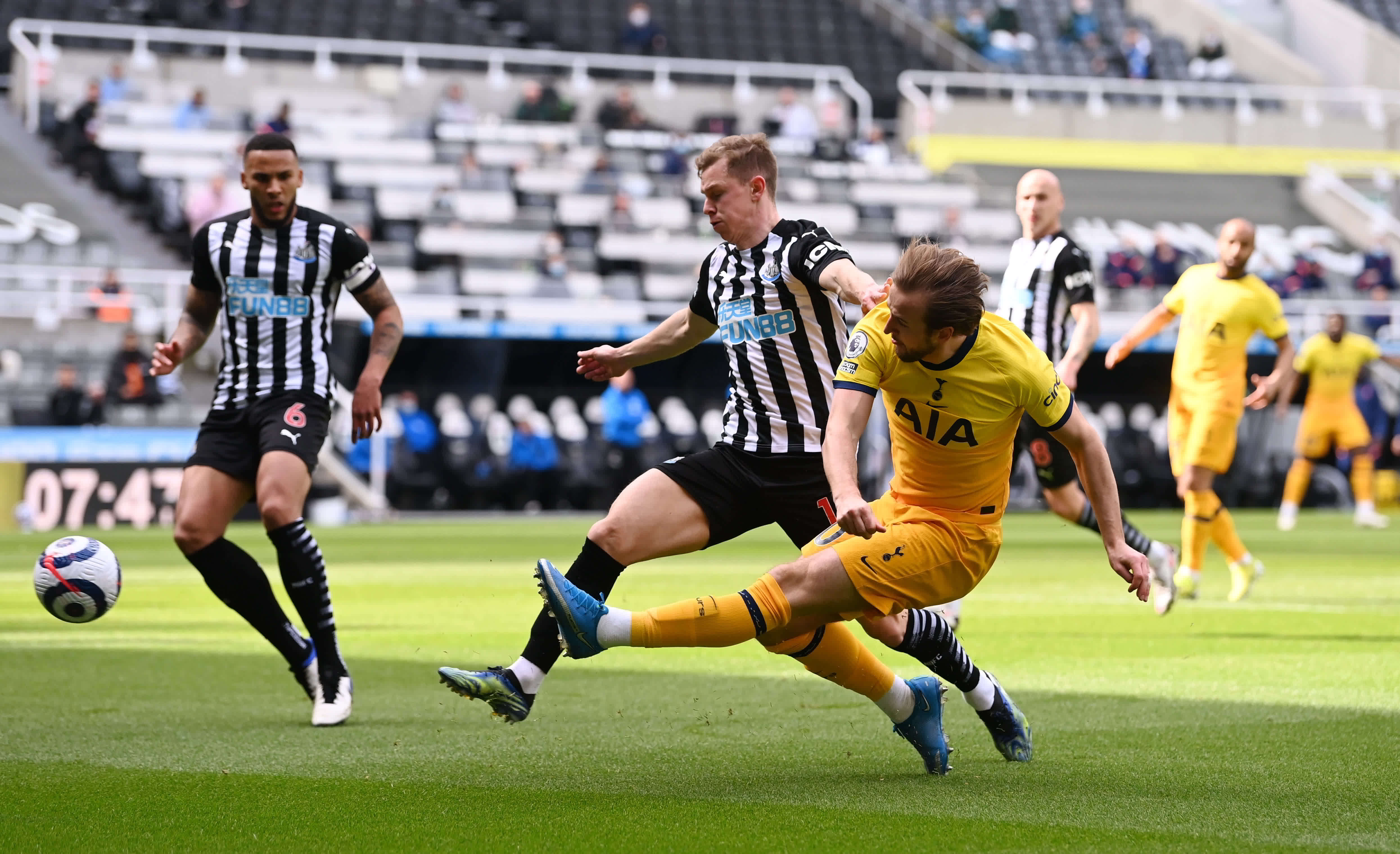 防守反击的 防守反击的